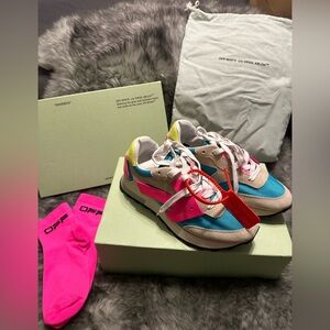 Off-White Sneakers Size EU 37 & Off-White socks